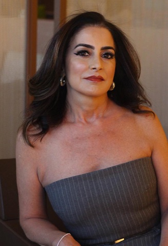 Denise de Barros Camargo Barbone